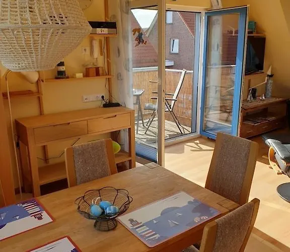 Leuchtturm Am Sandstrand Norden